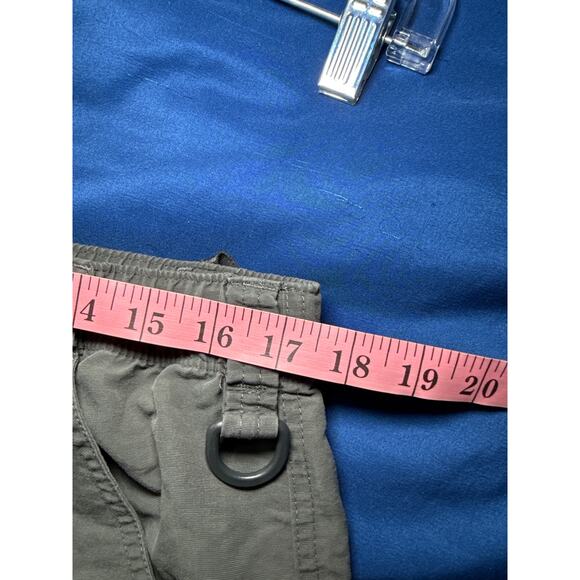 The North Face gray nylon utility shorts mens large gorpcore outdoors hiking - Picture 7 of 10